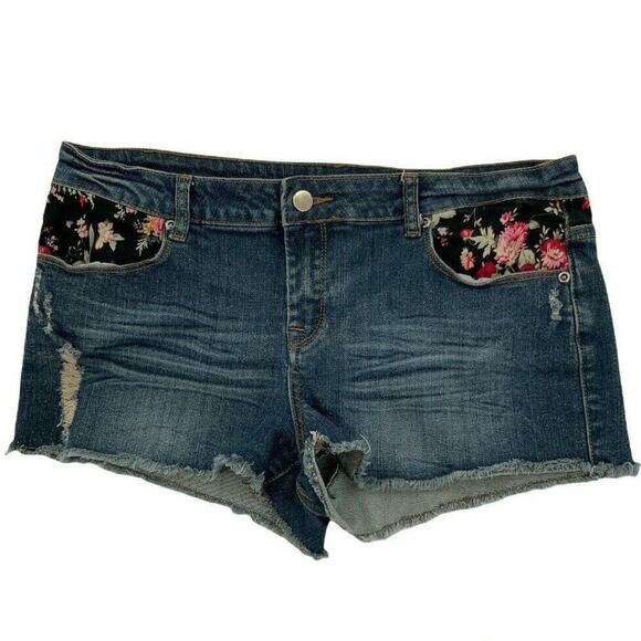 Forever 21 Shorts Womens Size 30 Floral Patched Distressed Cut Out Pockets Denim - Picture 1 of 8